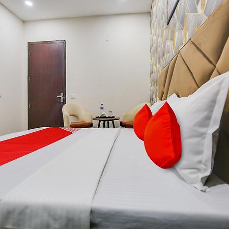 Hotel O Silver Sky Ludhiana Exterior foto
