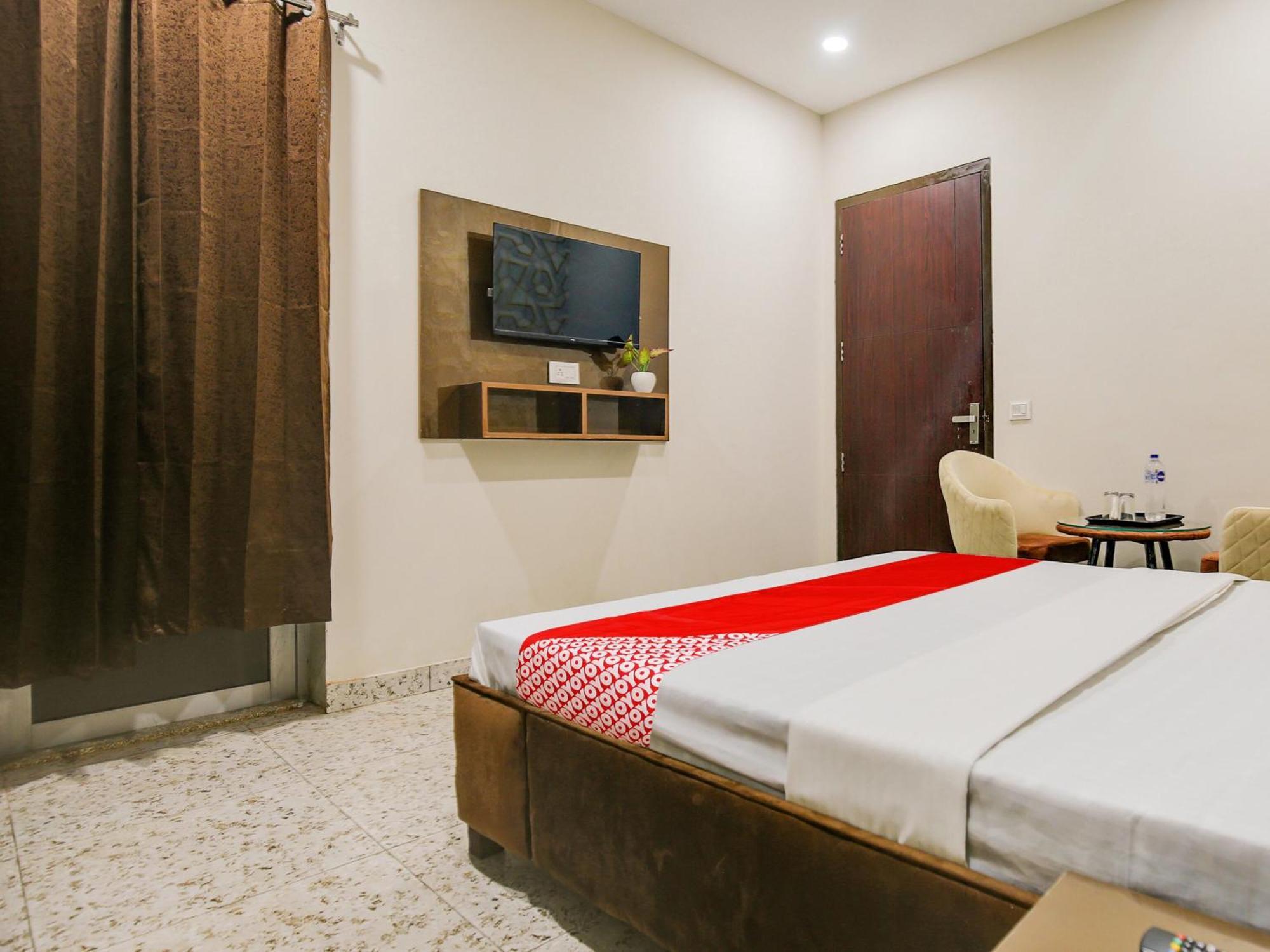 Hotel O Silver Sky Ludhiana Exterior foto