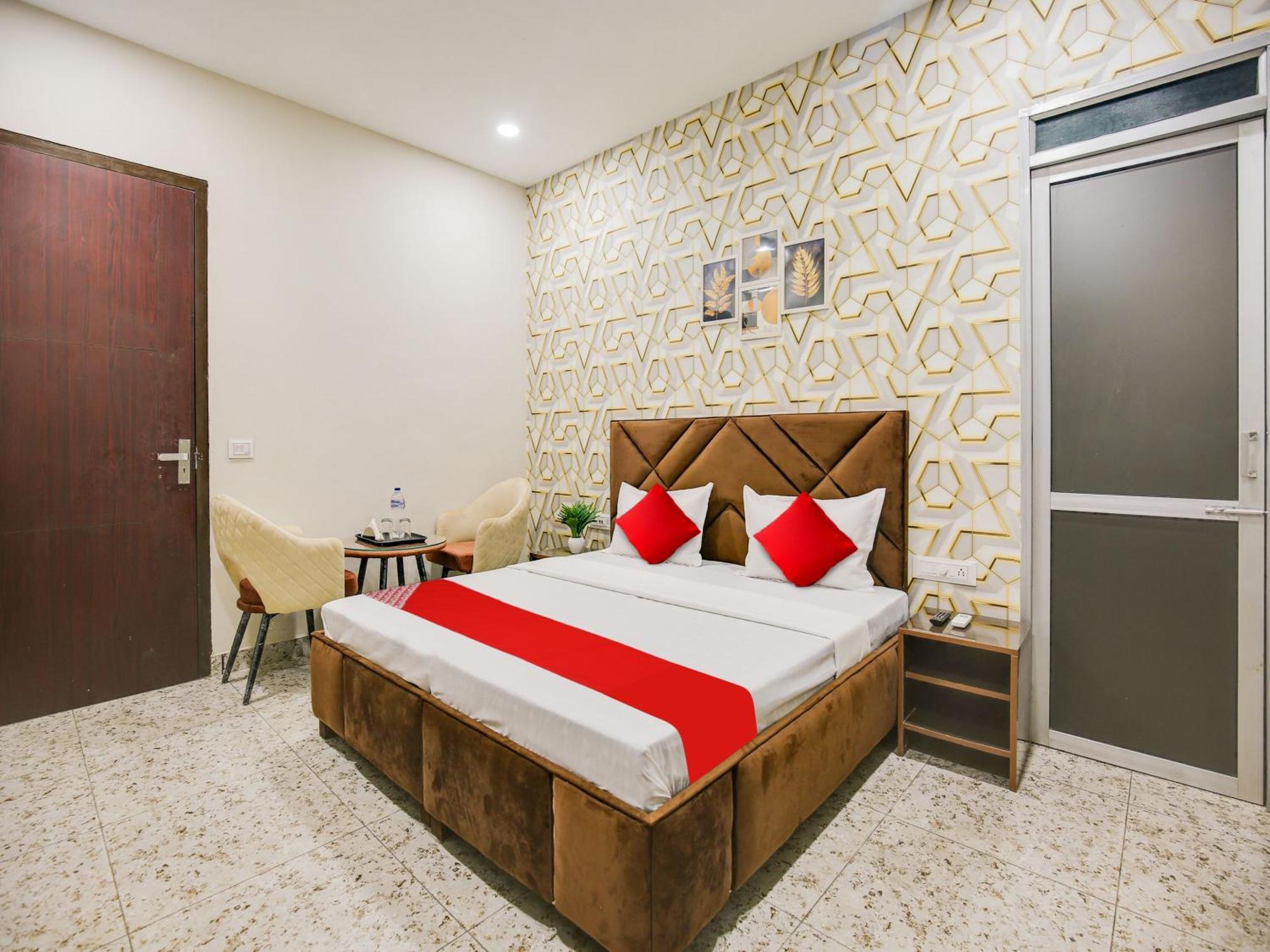 Hotel O Silver Sky Ludhiana Exterior foto